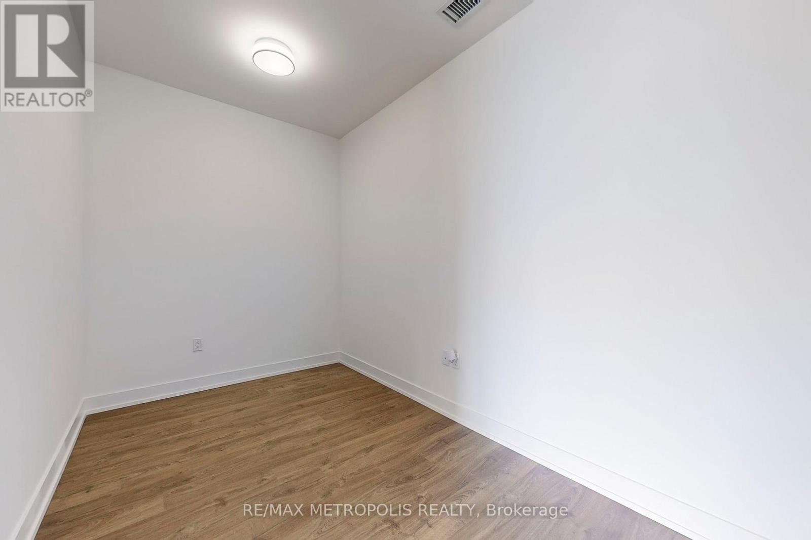 638 - 20 Inn On The Park Drive, Toronto, Ontario  M3C 0P8 - Photo 21 - C12545294