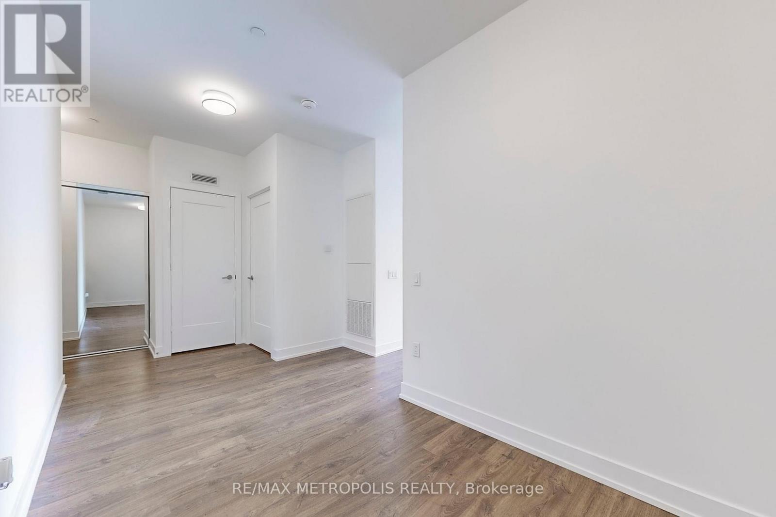 638 - 20 Inn On The Park Drive, Toronto, Ontario  M3C 0P8 - Photo 23 - C12545294