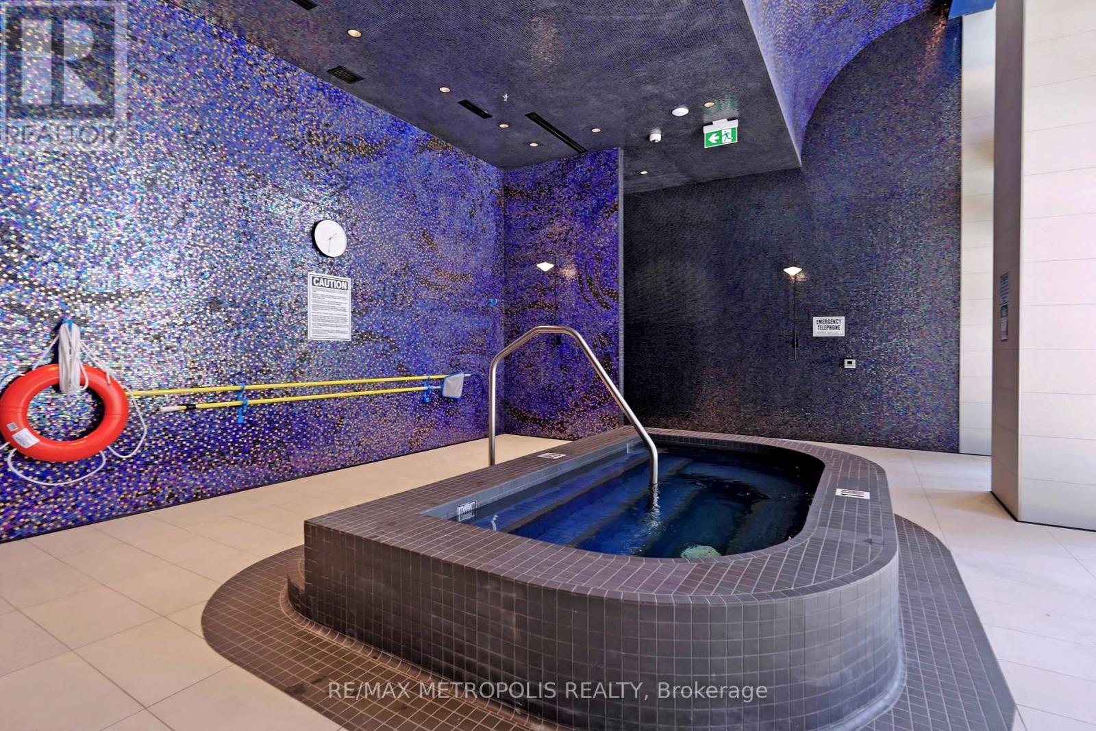 638 - 20 Inn On The Park Drive, Toronto, Ontario  M3C 0P8 - Photo 30 - C12545294