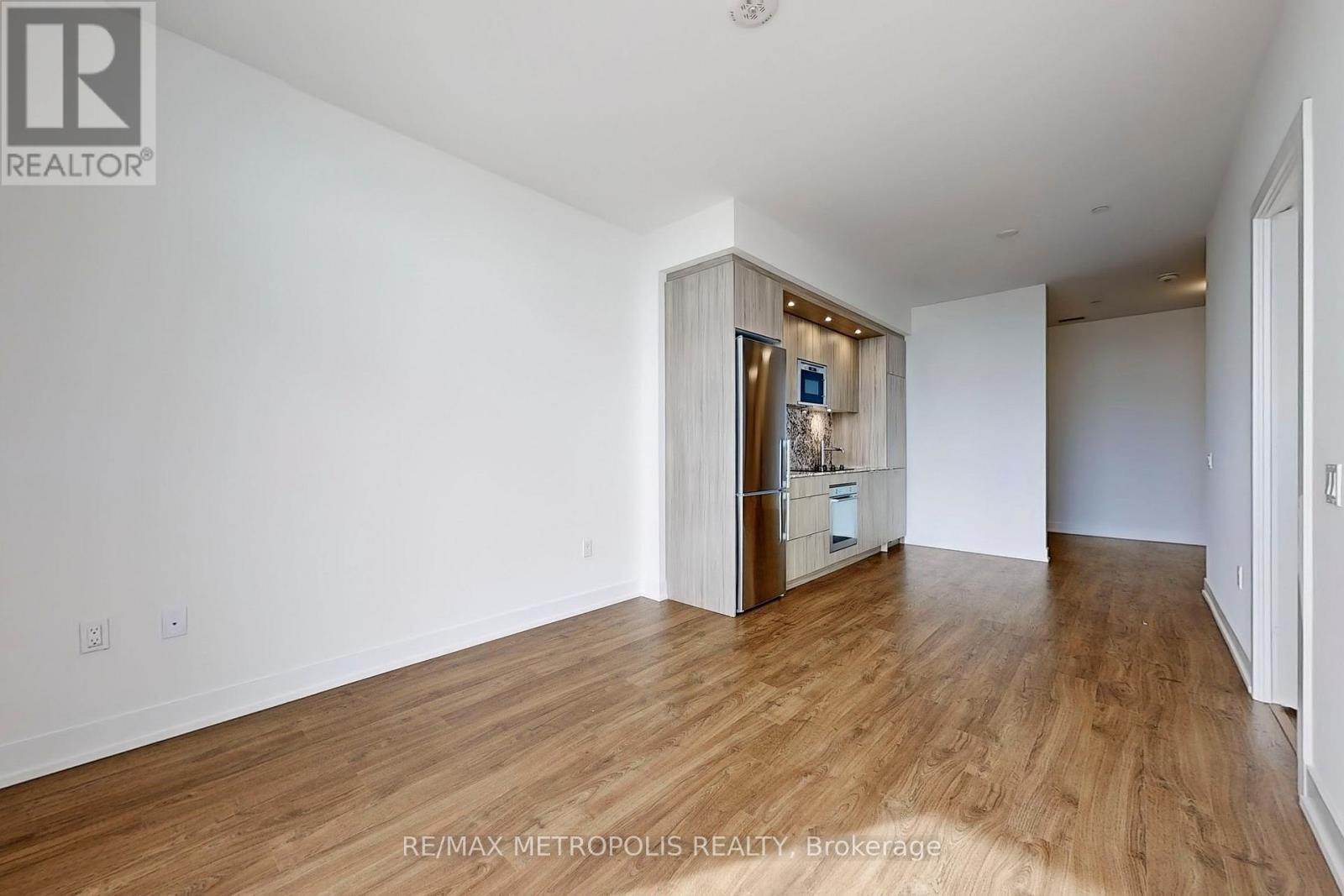 638 - 20 Inn On The Park Drive, Toronto, Ontario  M3C 0P8 - Photo 8 - C12545294