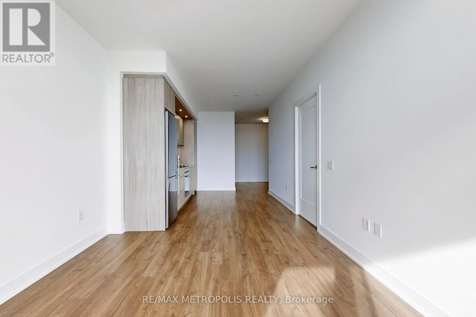 638 - 20 Inn On The Park Drive, Toronto, Ontario  M3C 0P8 - Photo 9 - C12545294