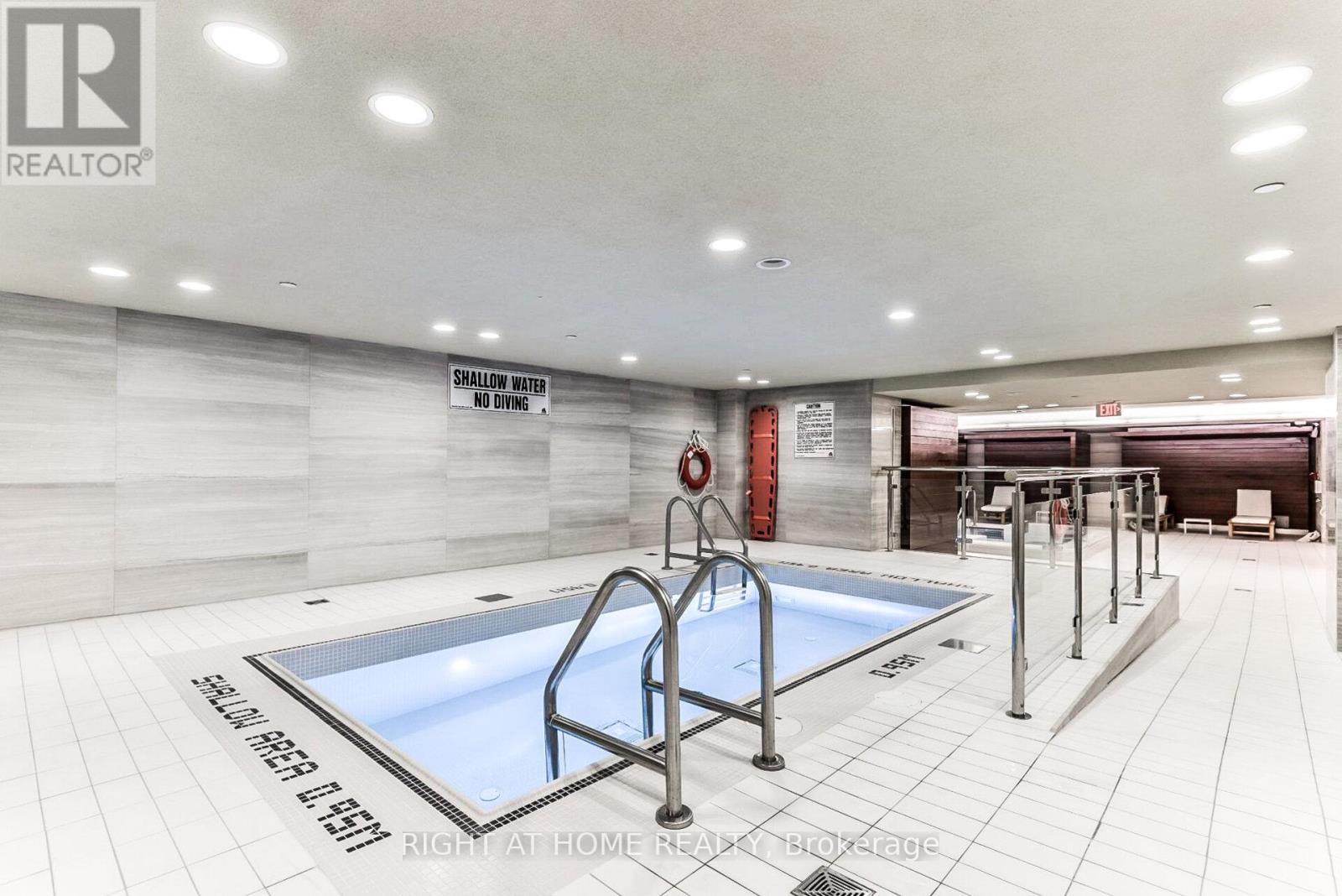 1109 - 29 Queens Quay E, Toronto, Ontario  M5E 0A4 - Photo 37 - C12545336