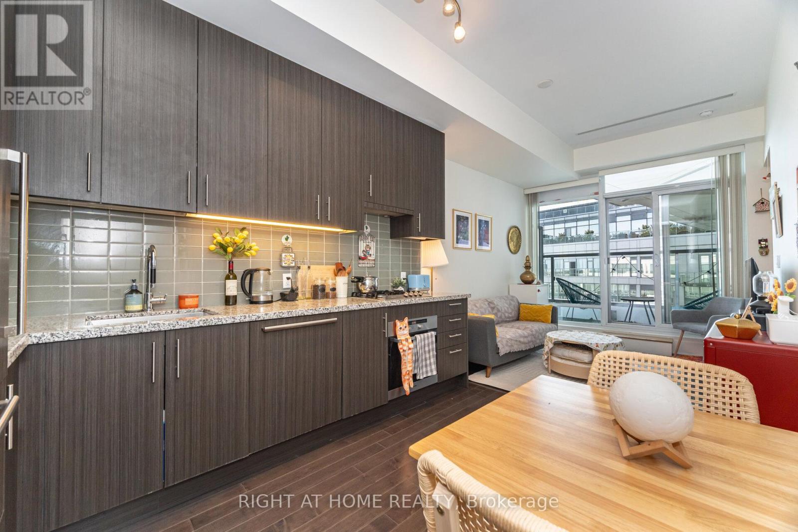 1109 - 29 Queens Quay E, Toronto, Ontario  M5E 0A4 - Photo 5 - C12545336