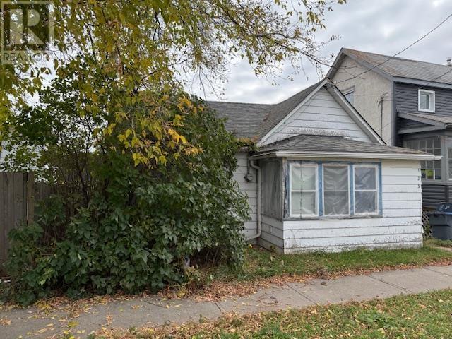 123 Johnson Ave, Thunder Bay, Ontario  P7B 2V9 - Photo 2 - TB253482