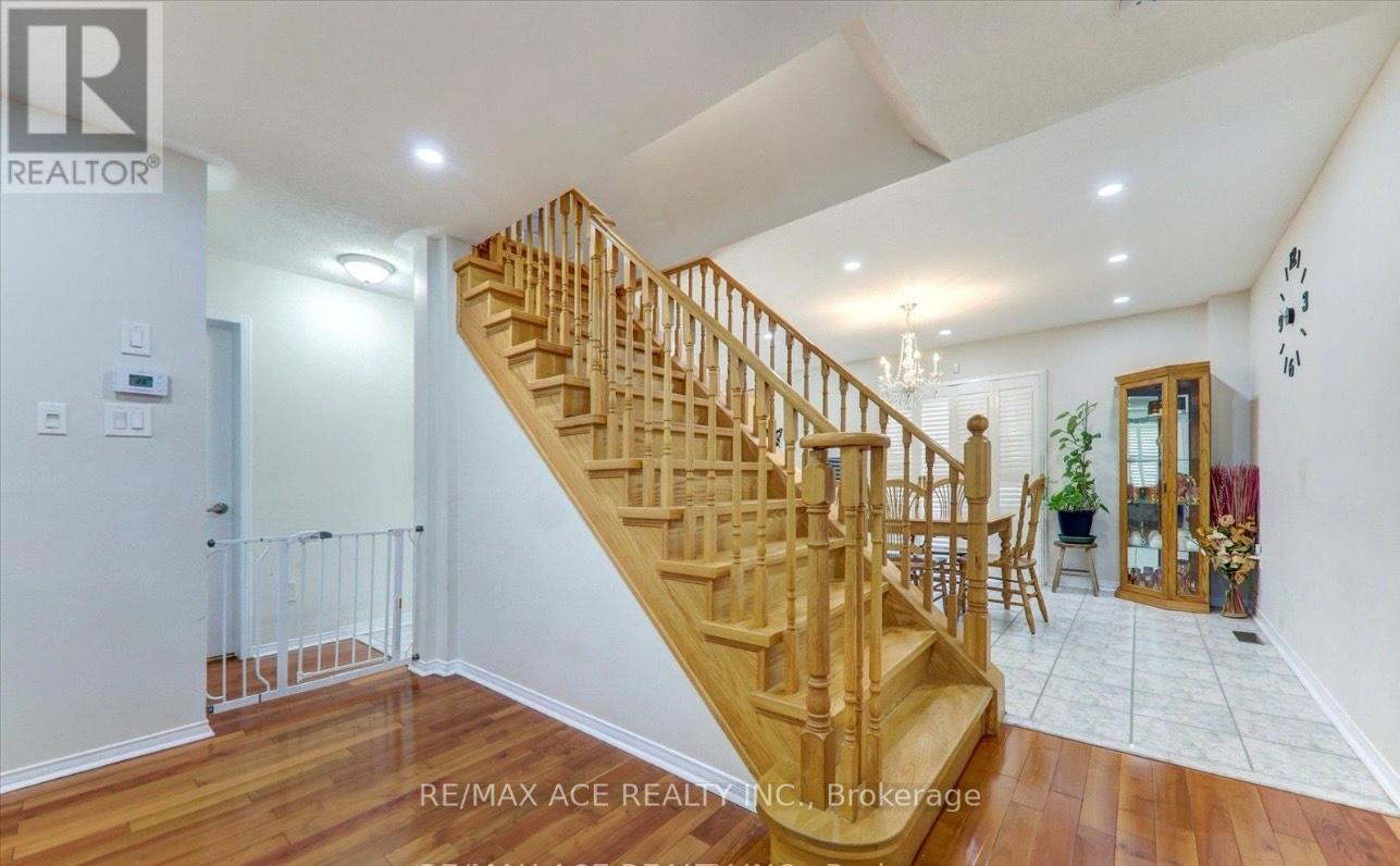 7 Glacier Crescent, Toronto, Ontario M1X 2A9 - Photo 4 - E12545146