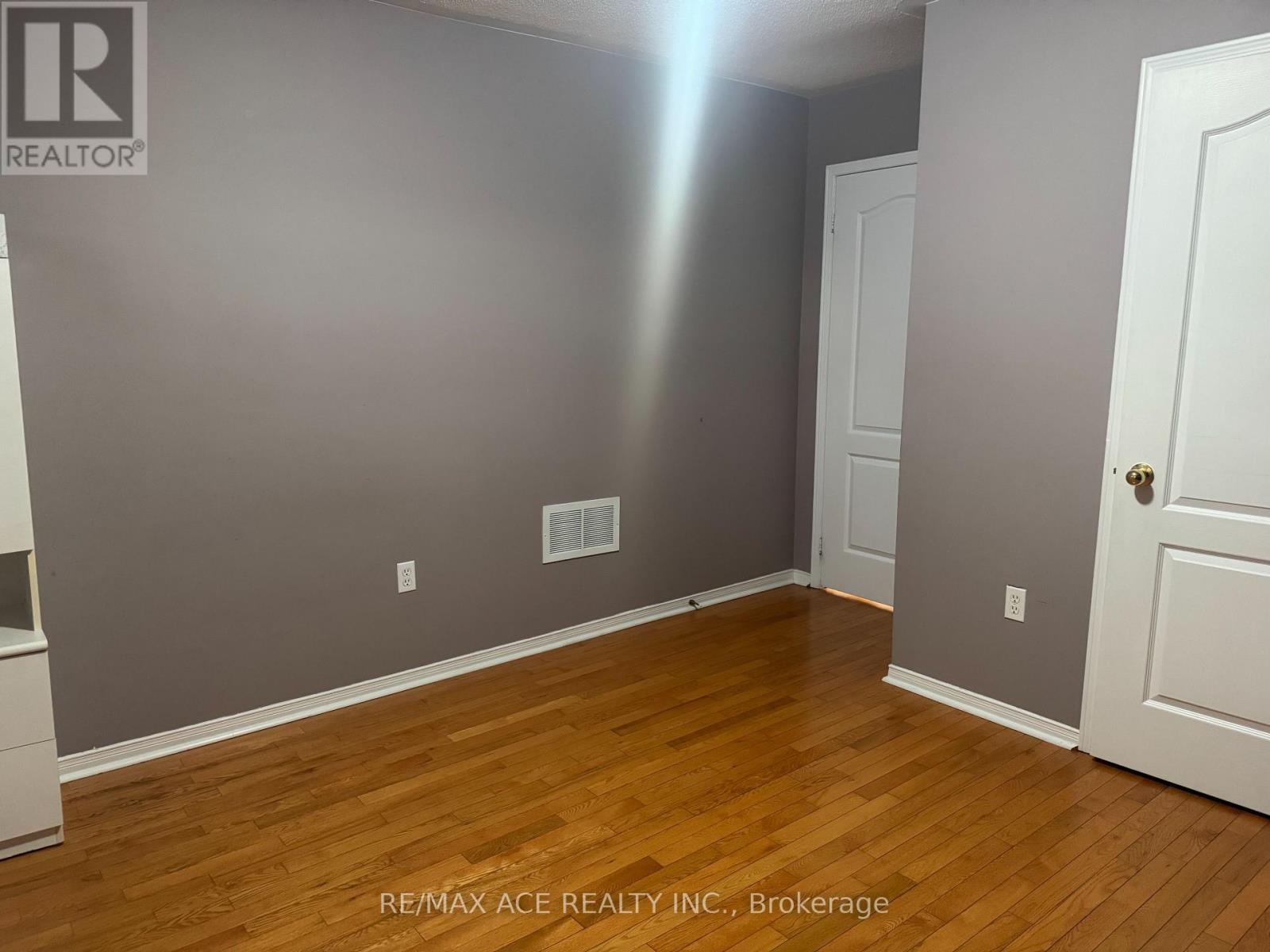 7 Glacier Crescent, Toronto, Ontario M1X 2A9 - Photo 7 - E12545146