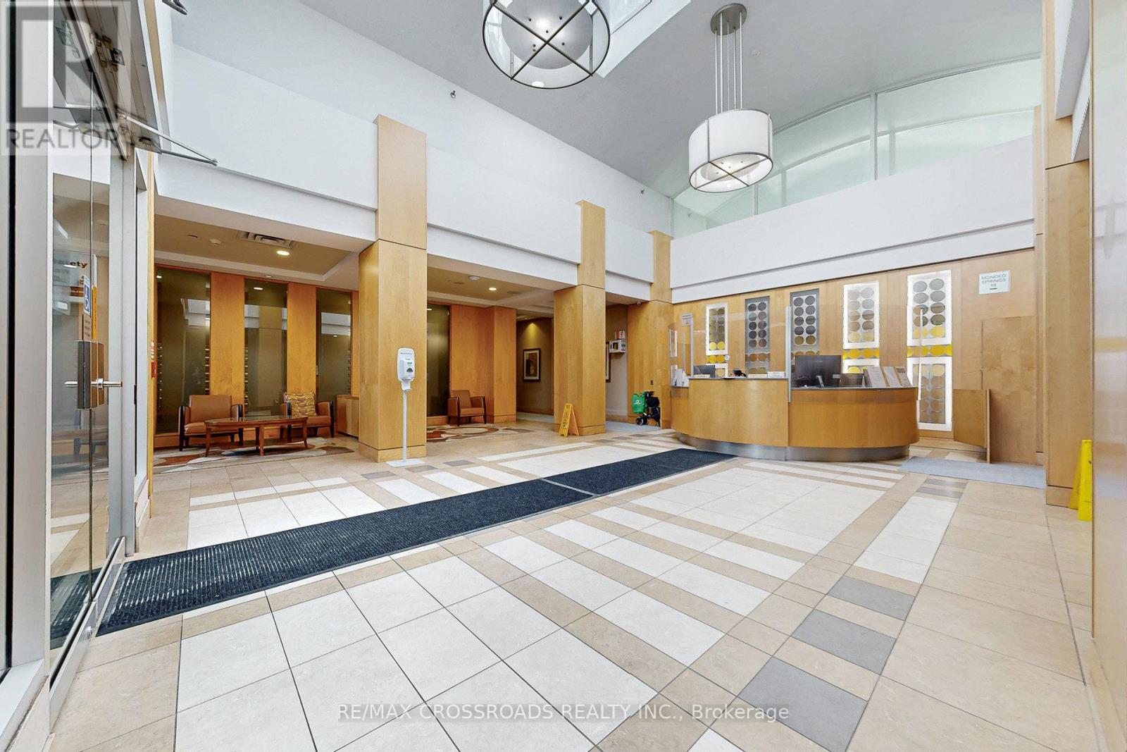 512 - 8 Mondeo Drive, Toronto, Ontario M1P 5C7 - Photo 3 - E12545252