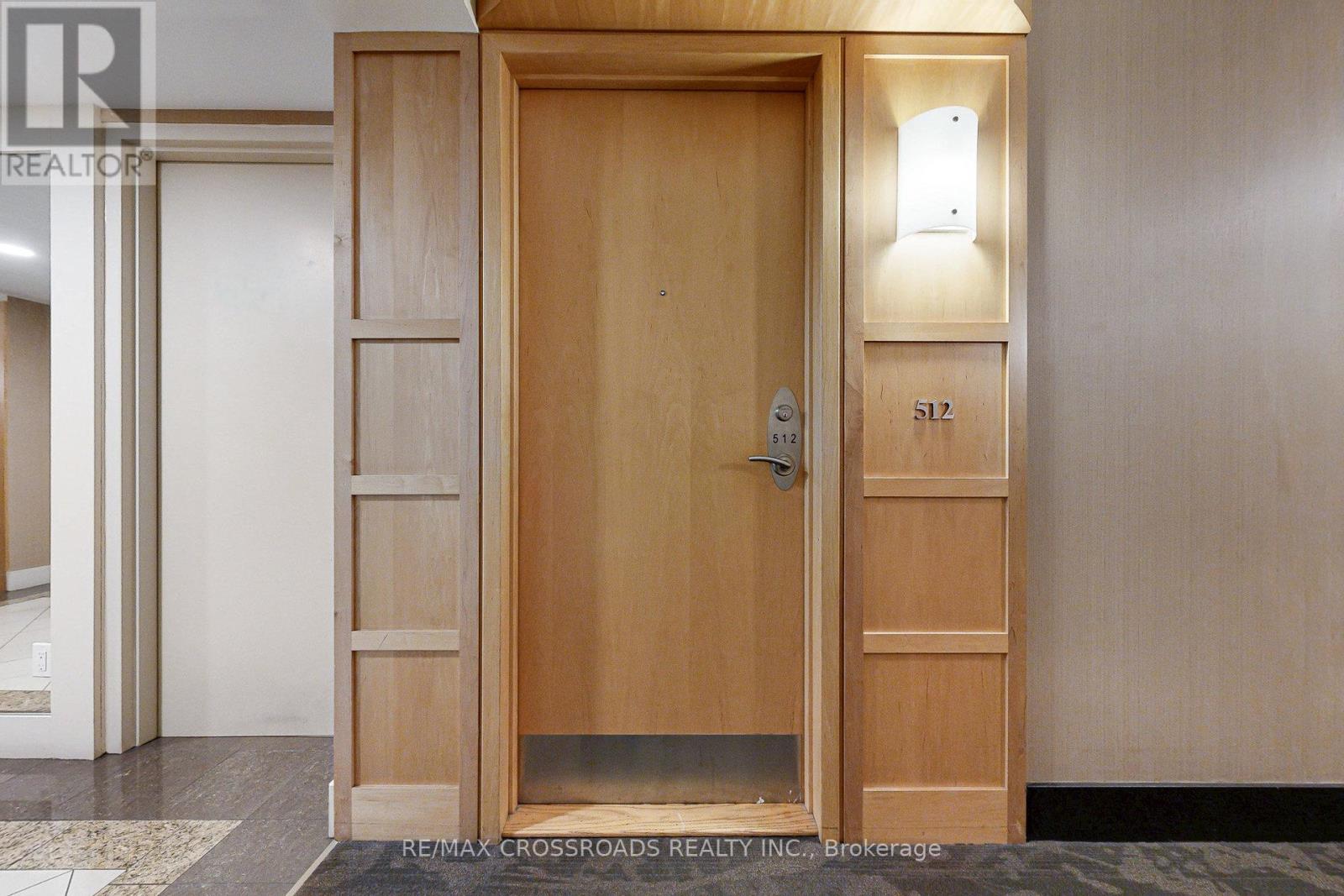 512 - 8 Mondeo Drive, Toronto, Ontario M1P 5C7 - Photo 5 - E12545252