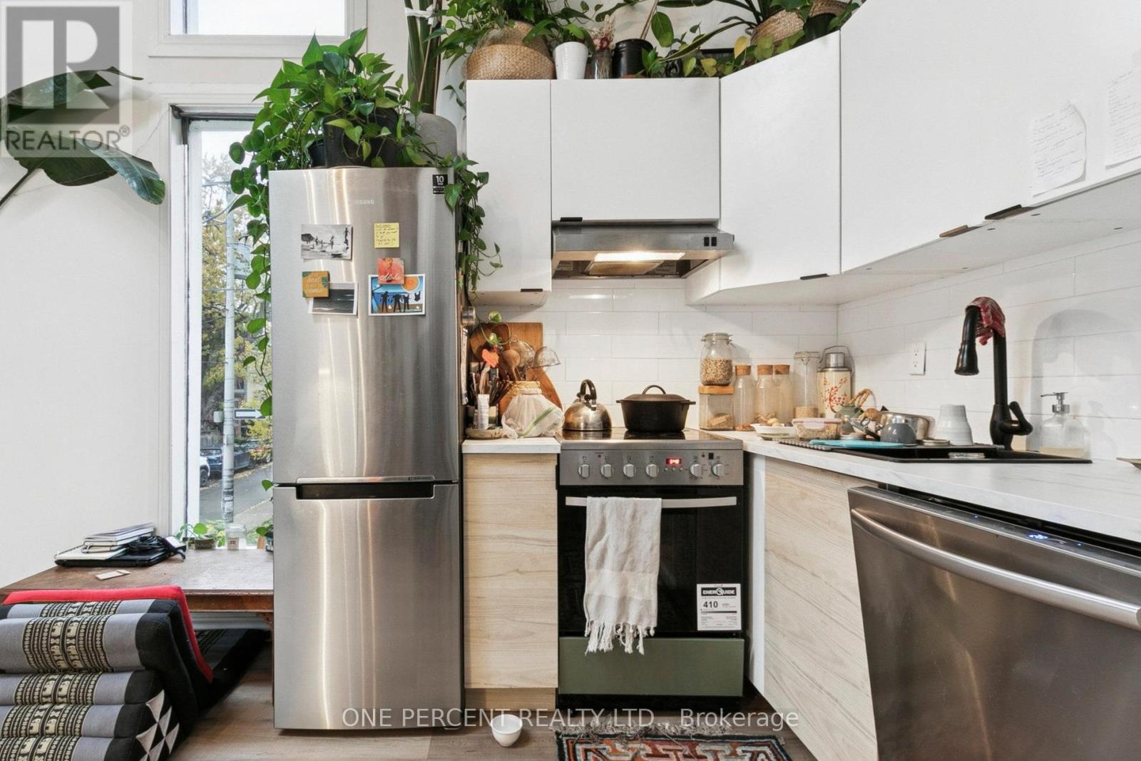 119 De Grassi Street, Toronto, Ontario  M4M 2K5 - Photo 5 - E12545374