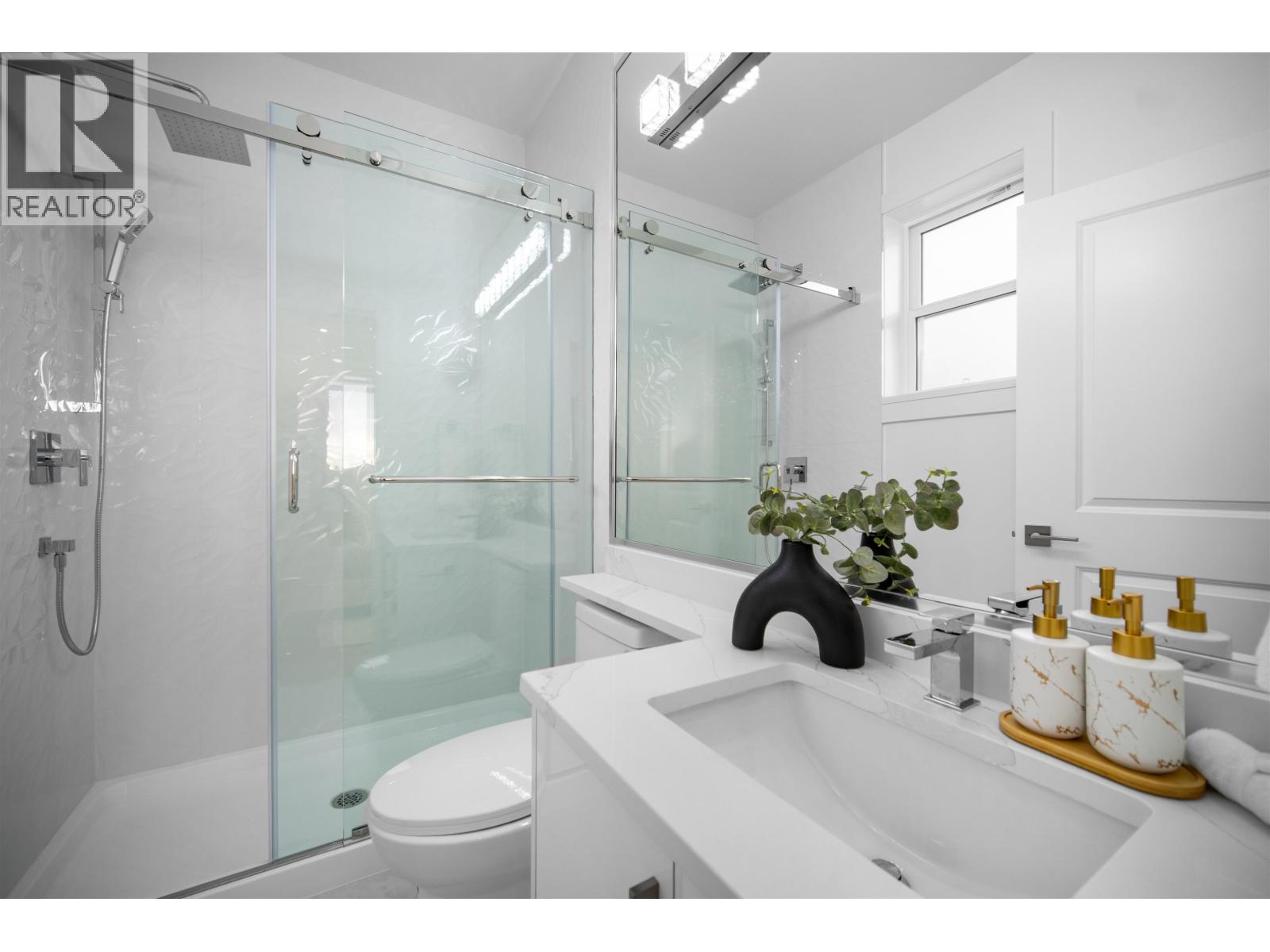 2074 E 50th Avenue, Vancouver, British Columbia V5P 1V3 - Photo 12 - R3067447