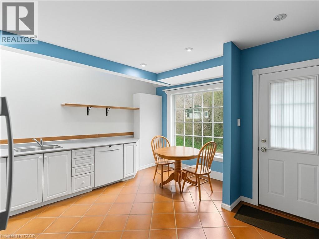 282 Main Street W, Hamilton, Ontario L8P 1J8 - Photo 9 - 40788364