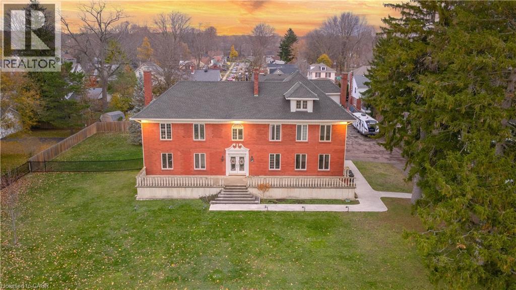 417 Broad Street W, Dunnville, Ontario N1A 1T4 - Photo 1 - 40788351