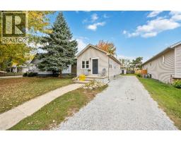 4482 Petrolia LINE, Petrolia, Ontario