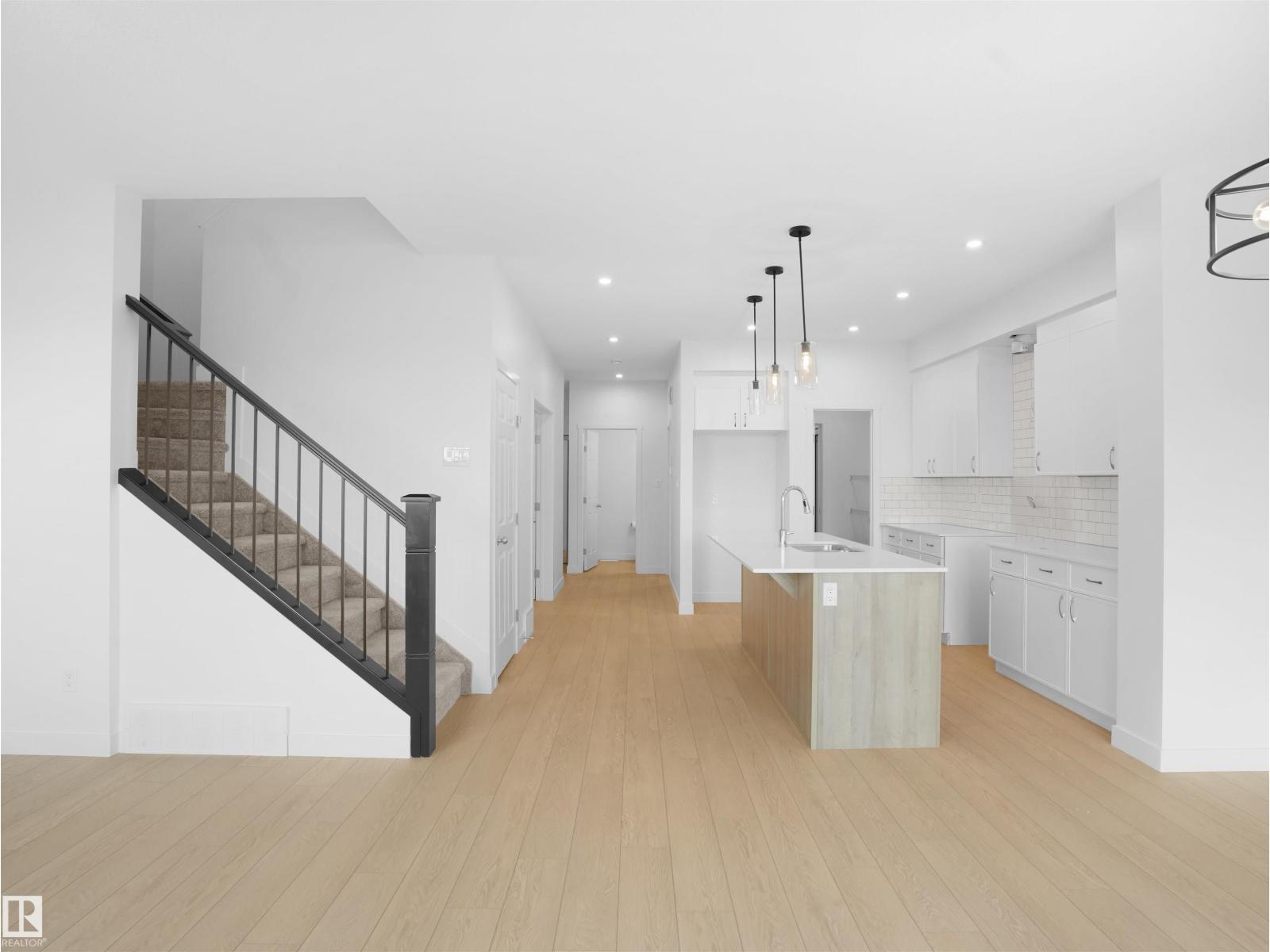 16531 3 St Ne, Edmonton, Alberta  T5Y 4E9 - Photo 8 - E4452337