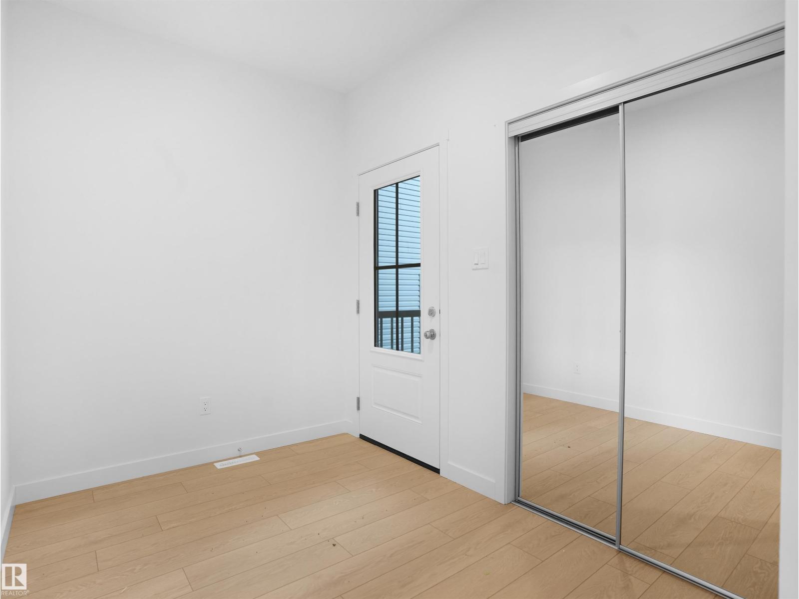 16531 3 St Ne, Edmonton, Alberta  T5Y 4E9 - Photo 2 - E4452337