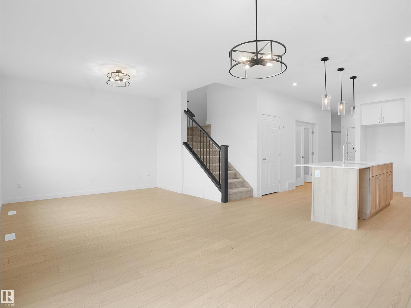 16531 3 St Ne, Edmonton, Alberta  T5Y 4E9 - Photo 7 - E4452337