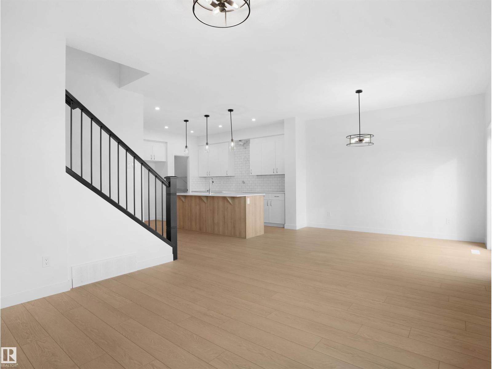 16531 3 St Ne, Edmonton, Alberta  T5Y 4E9 - Photo 6 - E4452337