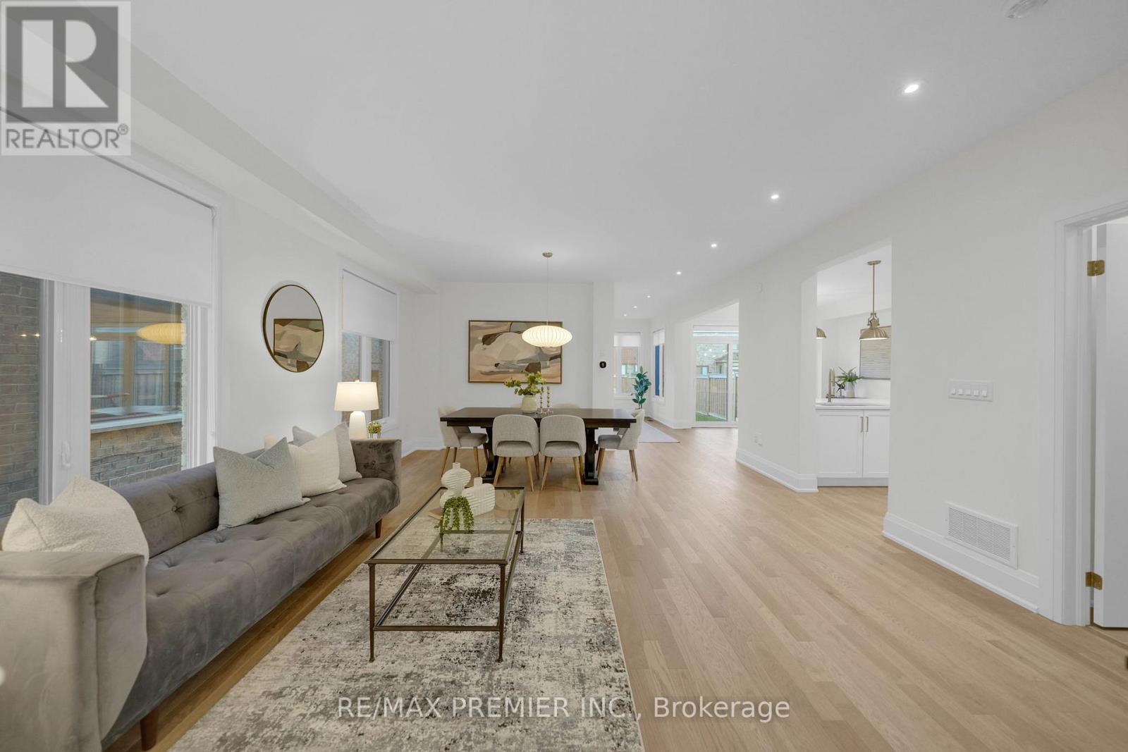 108 Bartram Crescent, Bradford West Gwillimbury, Ontario  L3Z 4J2 - Photo 10 - N12545196