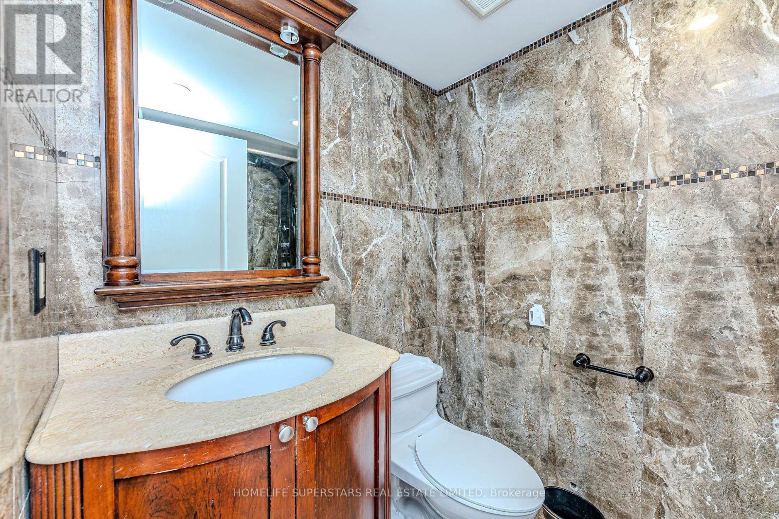 1005 - 7 Townsgate Drive, Vaughan, Ontario  L4J 7Z9 - Photo 14 - N12545264