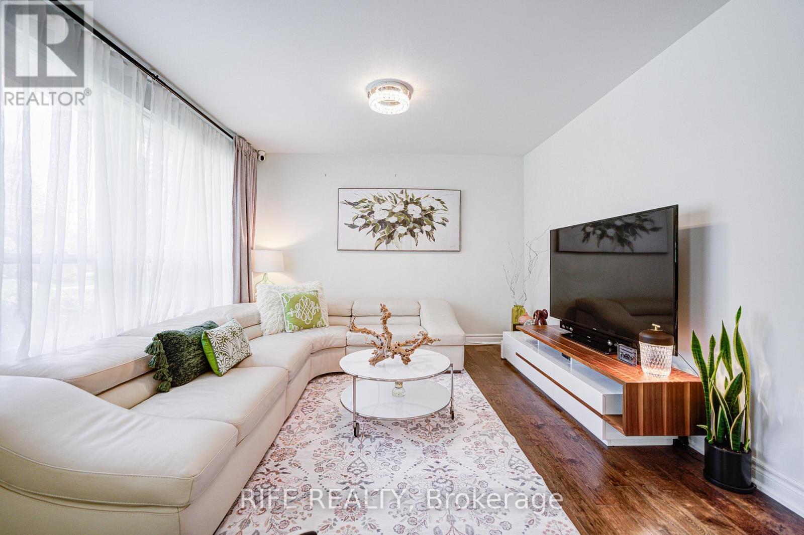 306 WENLOCK AVENUE, Richmond Hill, Ontario