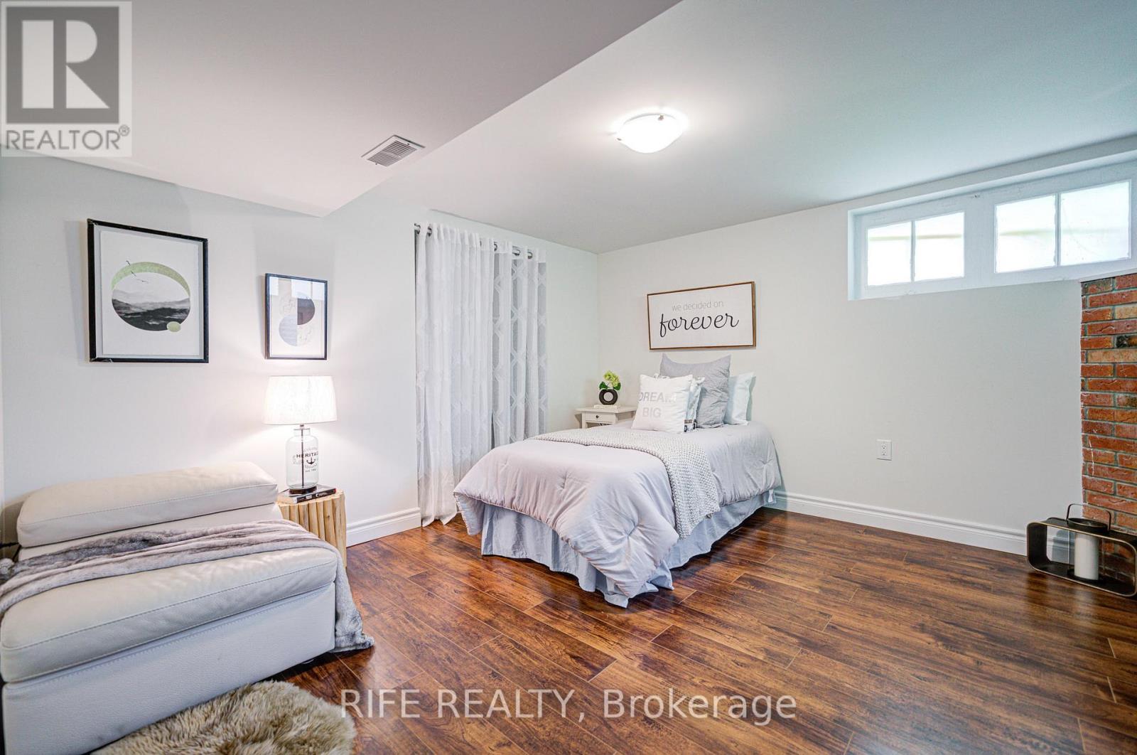 306 Wenlock Avenue, Richmond Hill, Ontario  L4C 1M7 - Photo 10 - N12545354