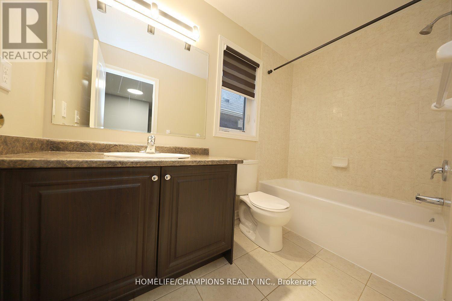 13 John Moore Road, East Gwillimbury, Ontario  L9N 0P4 - Photo 15 - N12545364