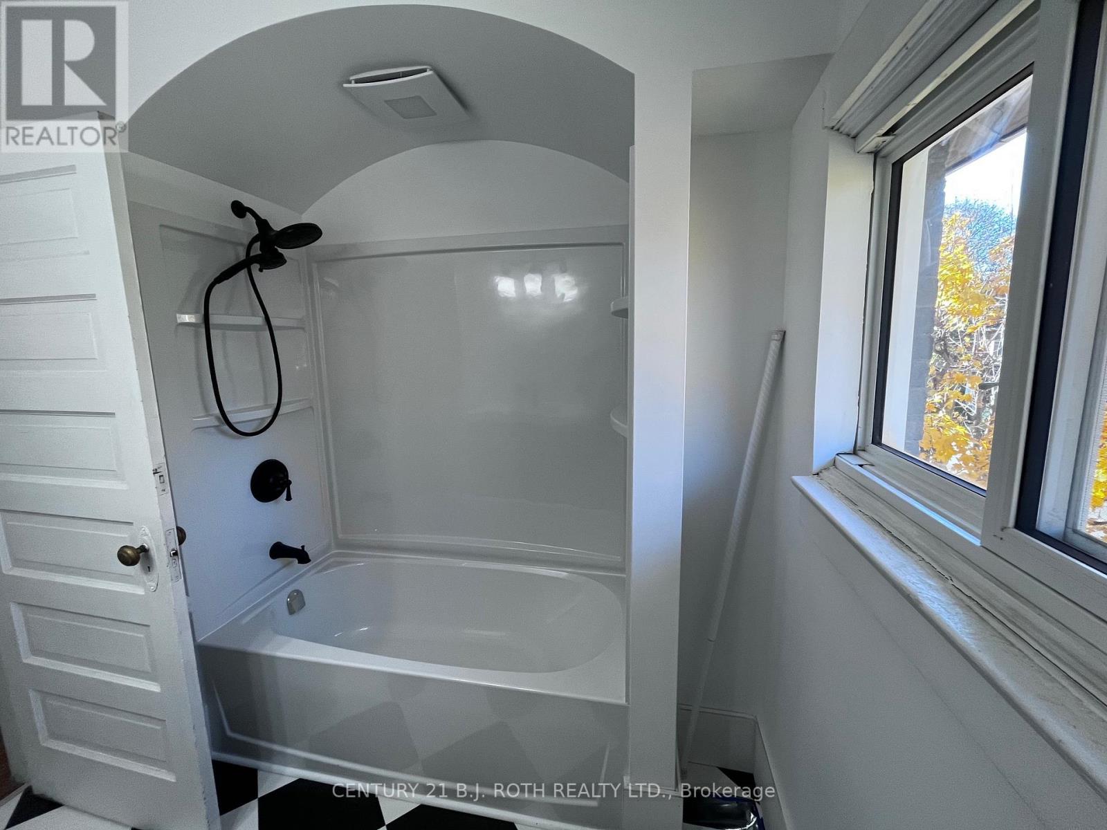 130 Mary Street, Orillia, Ontario  L3V 3E2 - Photo 13 - S12545322