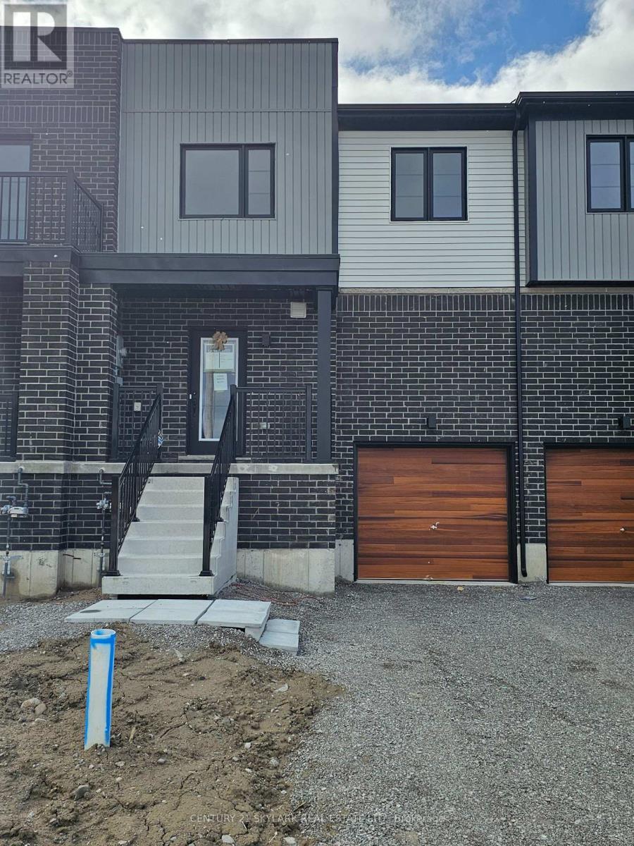 218 PRINCE WILLIAM WAY, Barrie, Ontario