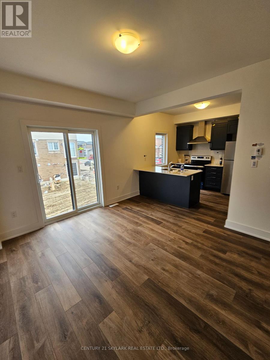 218 Prince William Way, Barrie, Ontario  L9J 0V1 - Photo 10 - S12545384