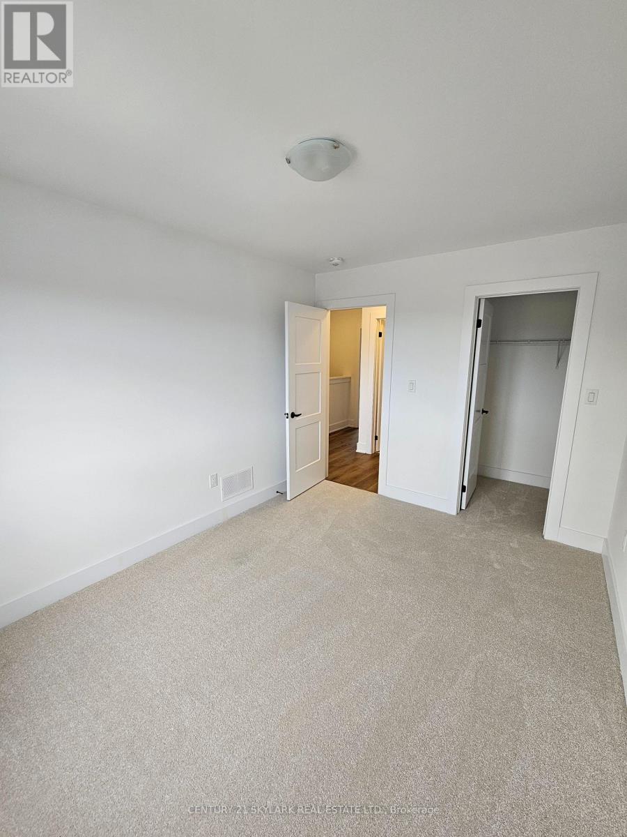 218 Prince William Way, Barrie, Ontario  L9J 0V1 - Photo 25 - S12545384