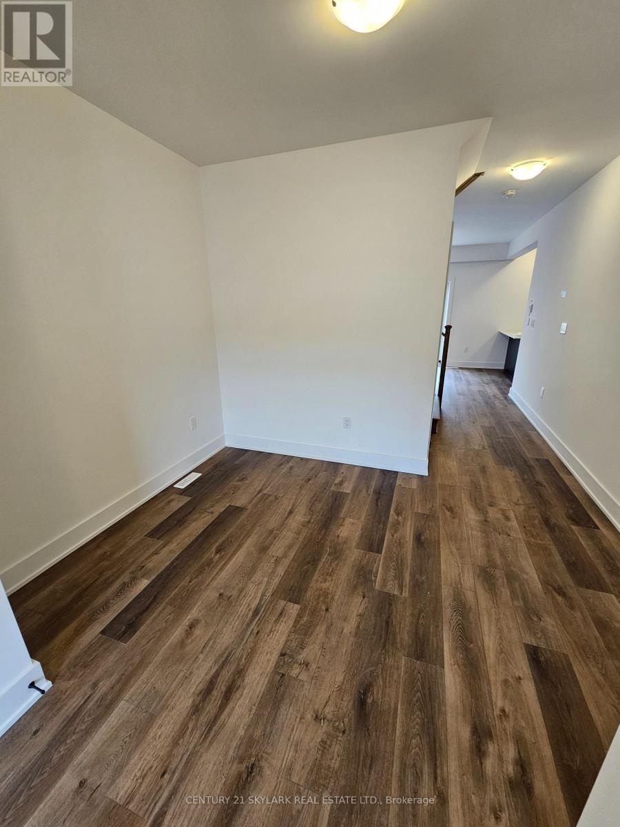 218 Prince William Way, Barrie, Ontario  L9J 0V1 - Photo 5 - S12545384