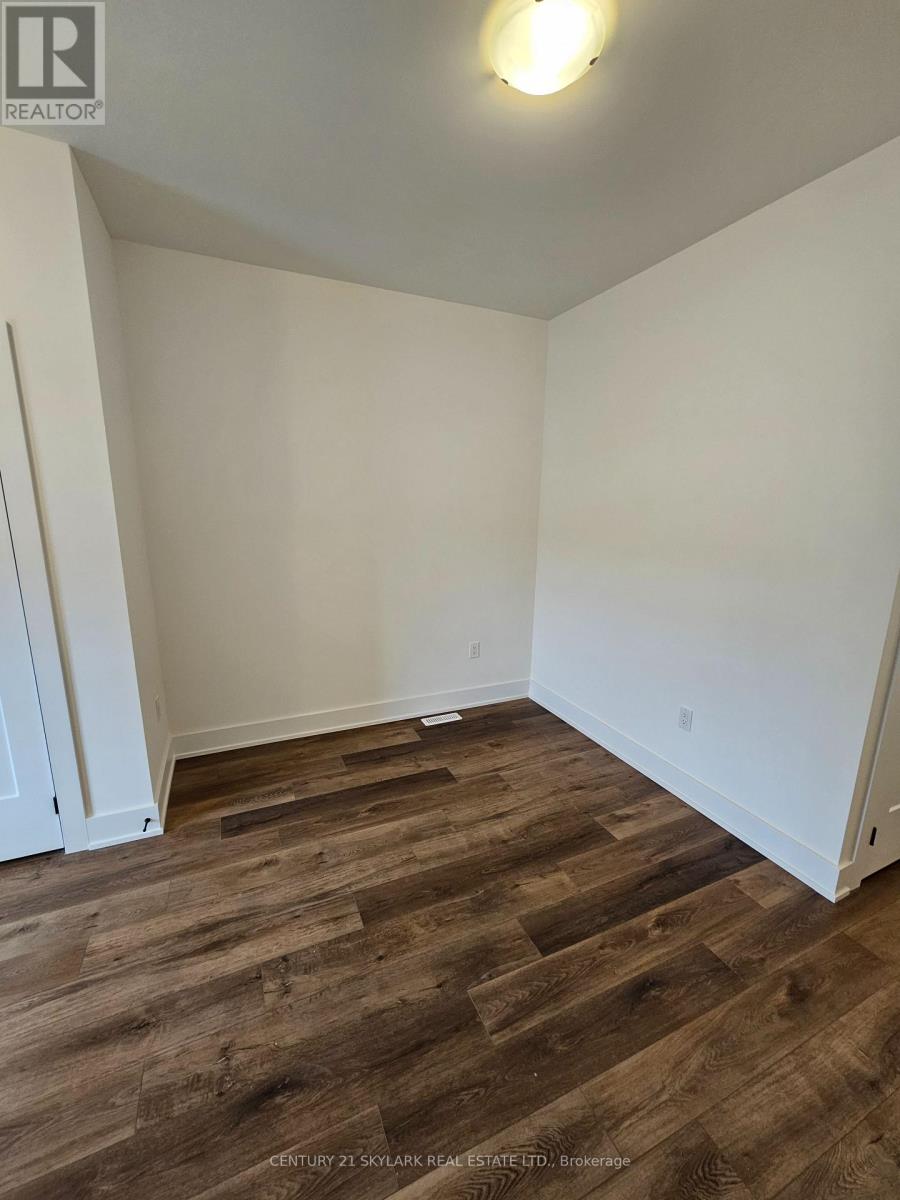 218 Prince William Way, Barrie, Ontario  L9J 0V1 - Photo 6 - S12545384