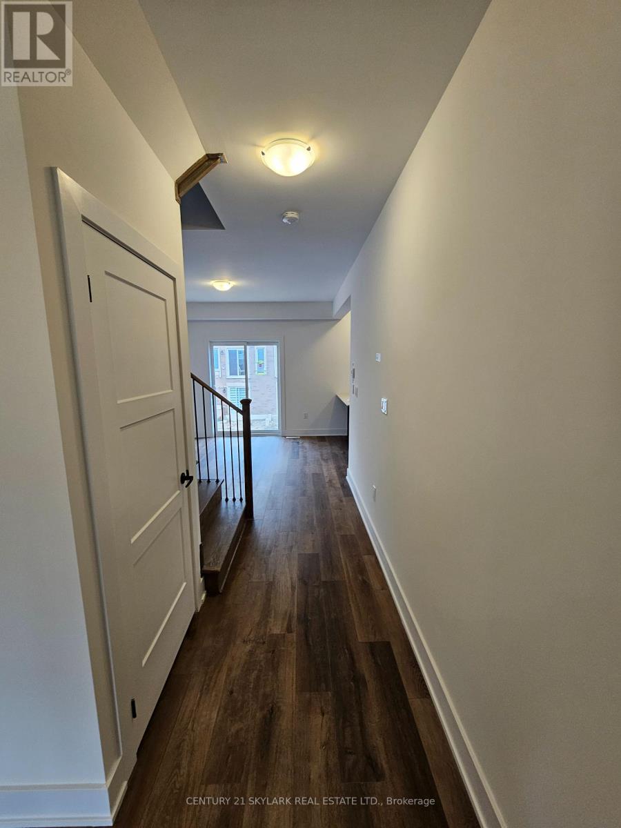 218 Prince William Way, Barrie, Ontario  L9J 0V1 - Photo 8 - S12545384