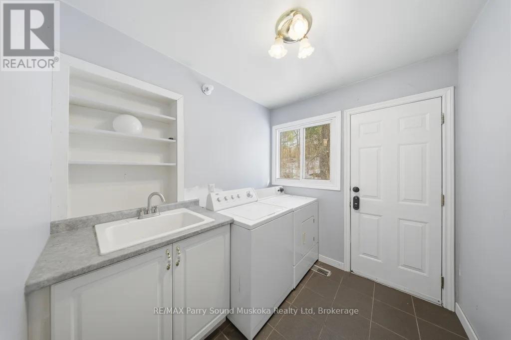 28 Black Road, Seguin, Ontario  P2A 2W8 - Photo 18 - X12545462