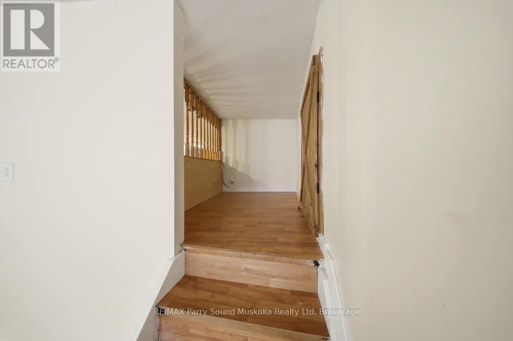 28 Black Road, Seguin, Ontario  P2A 2W8 - Photo 27 - X12545462