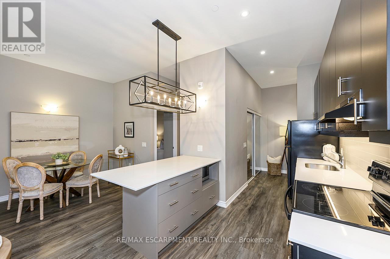 1101 - 716 Main Street E, Milton, Ontario  L9T 3P6 - Photo 5 - W12545172