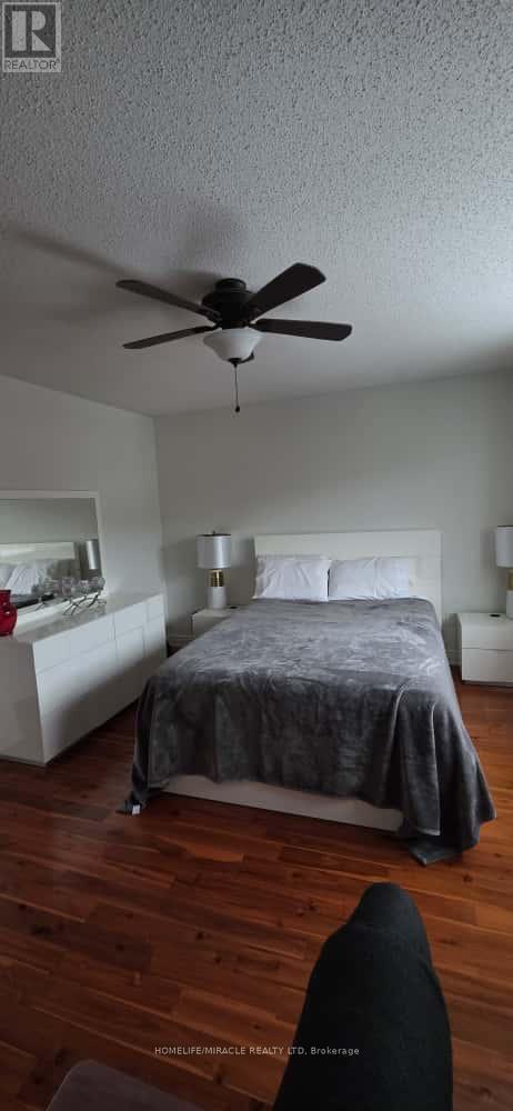 4088 Donnic Drive, Burlington, Ontario  L7M 0A5 - Photo 17 - W12545178