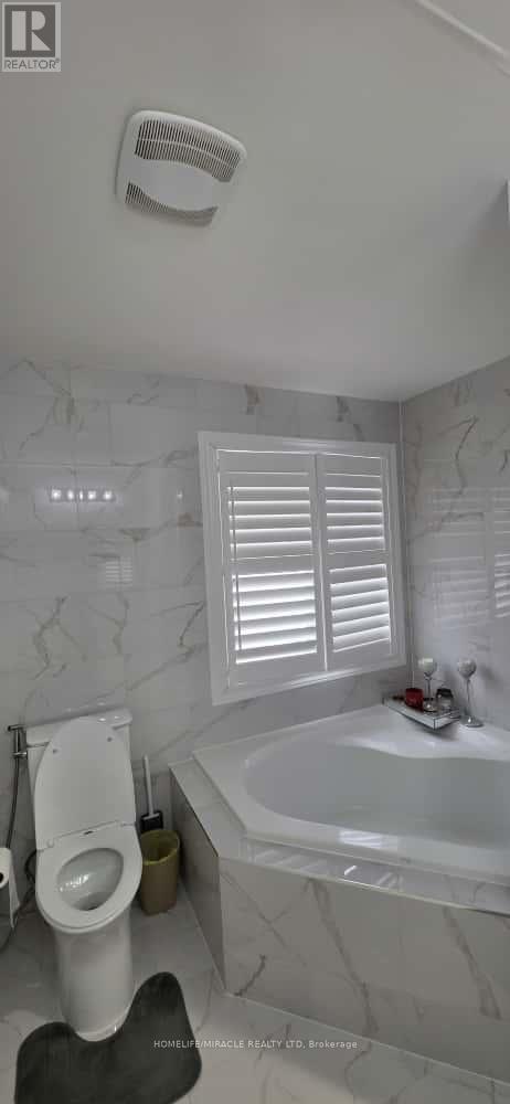 4088 Donnic Drive, Burlington, Ontario  L7M 0A5 - Photo 21 - W12545178