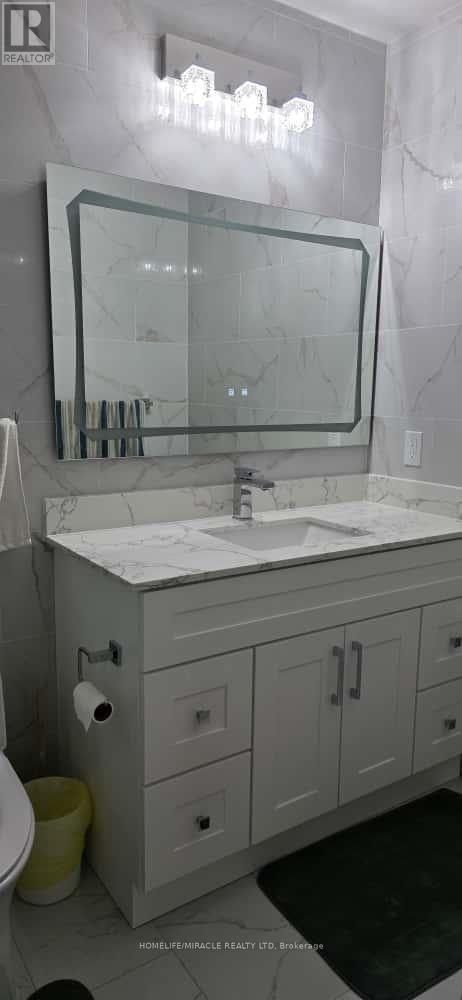 4088 Donnic Drive, Burlington, Ontario  L7M 0A5 - Photo 27 - W12545178