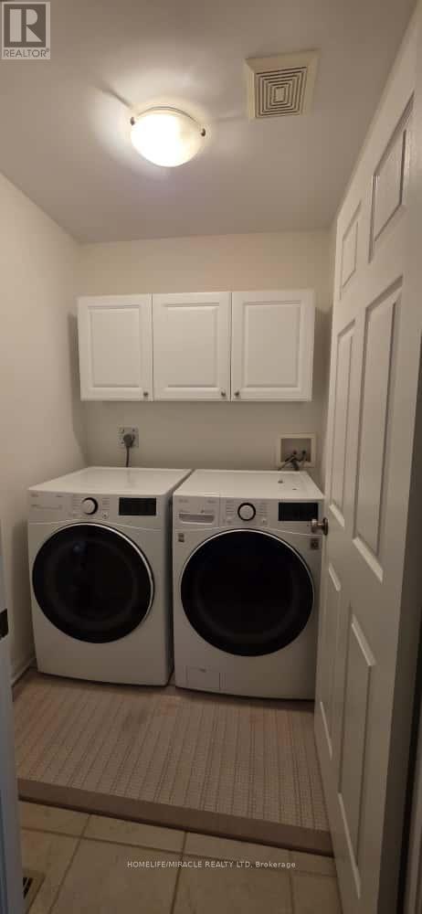 4088 Donnic Drive, Burlington, Ontario  L7M 0A5 - Photo 30 - W12545178