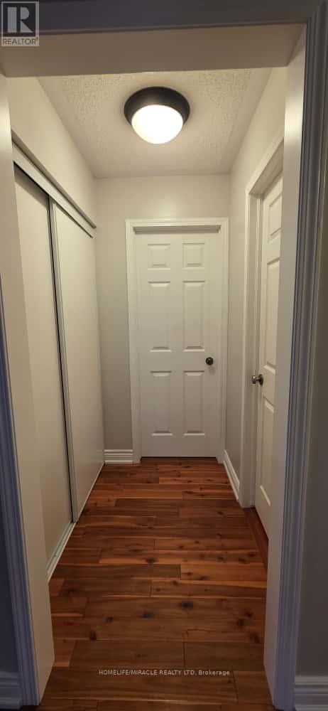 4088 Donnic Drive, Burlington, Ontario  L7M 0A5 - Photo 33 - W12545178