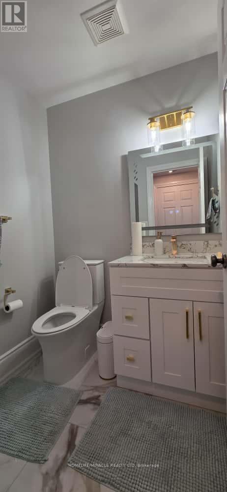 4088 Donnic Drive, Burlington, Ontario  L7M 0A5 - Photo 8 - W12545178