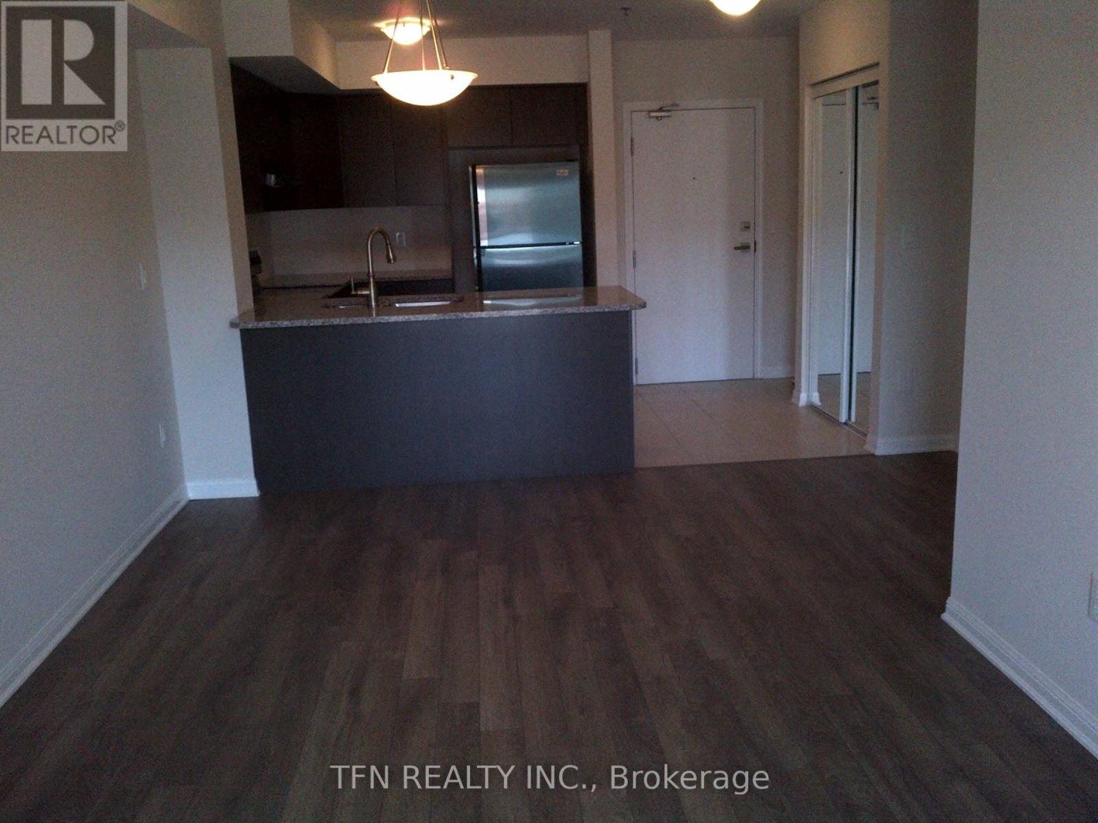 302 - 70 Baycliffe Crescent W, Brampton, Ontario  L7A 0Z5 - Photo 3 - W12545194