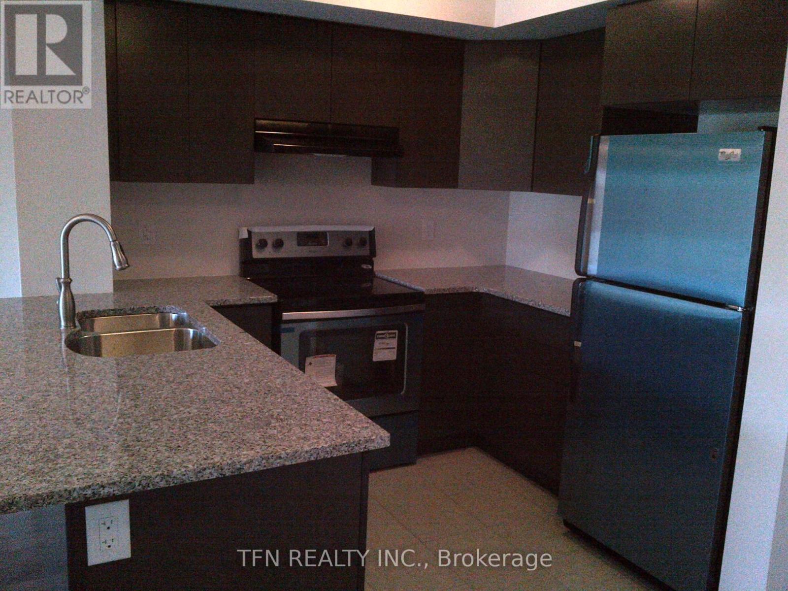 302 - 70 Baycliffe Crescent W, Brampton, Ontario  L7A 0Z5 - Photo 5 - W12545194