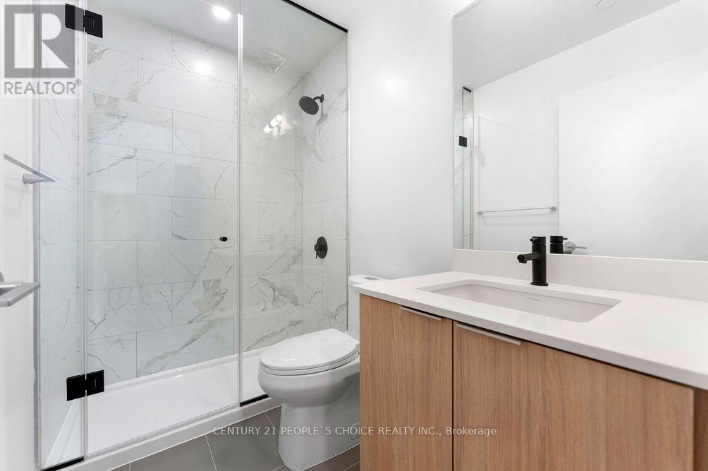 395 Square One Drive, Mississauga, Ontario  L5B 0P6 - Photo 13 - W12545218