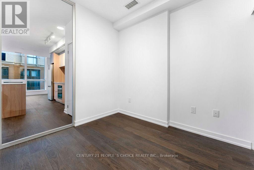 395 Square One Drive, Mississauga, Ontario  L5B 0P6 - Photo 15 - W12545218