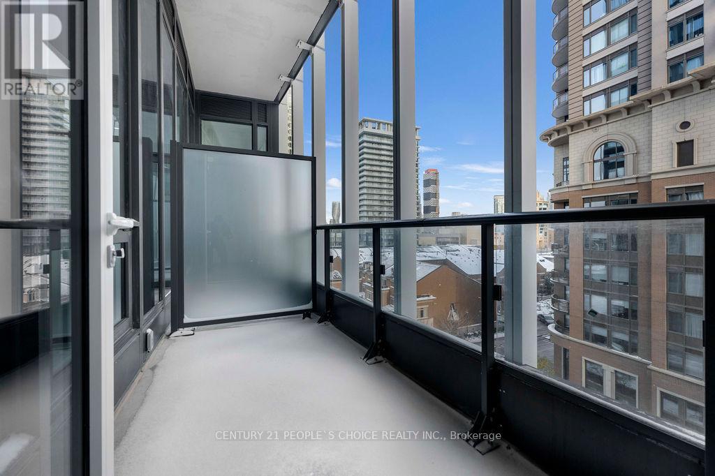 395 Square One Drive, Mississauga, Ontario  L5B 0P6 - Photo 24 - W12545218