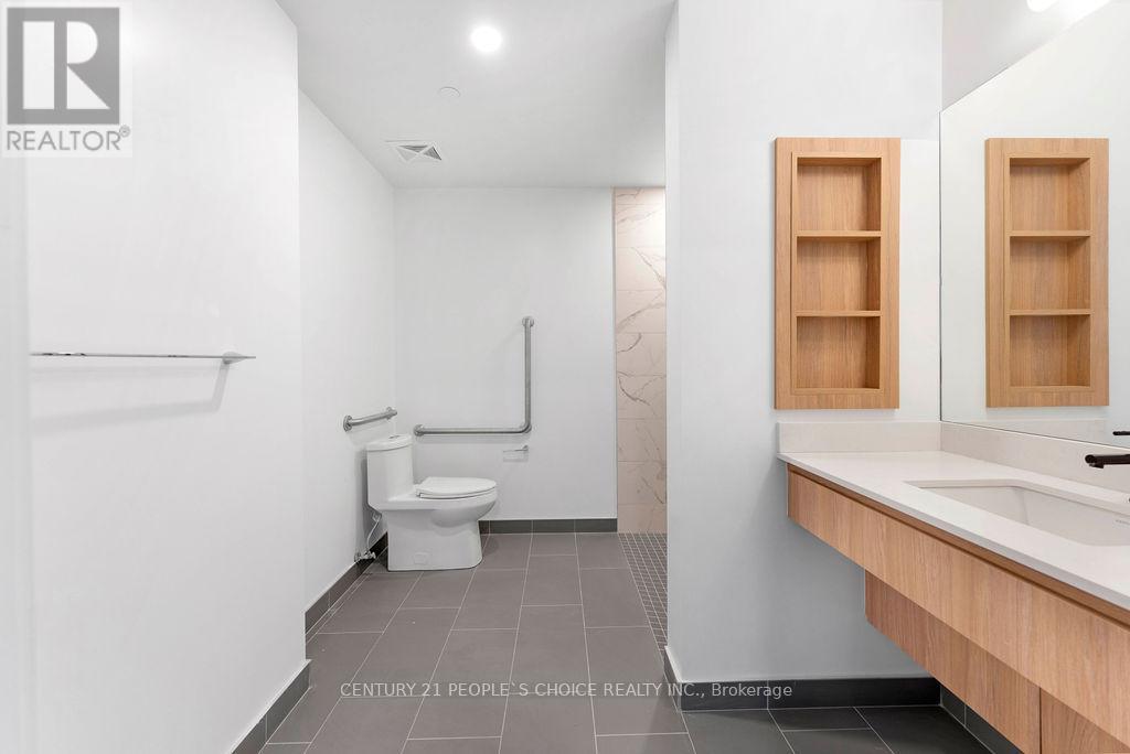 395 Square One Drive, Mississauga, Ontario  L5B 0P6 - Photo 29 - W12545218