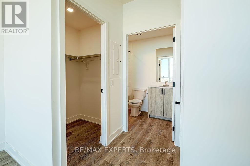 802 - 2475 Old Bronte Rd Road, Oakville, Ontario  L6M 5S7 - Photo 17 - W12545226