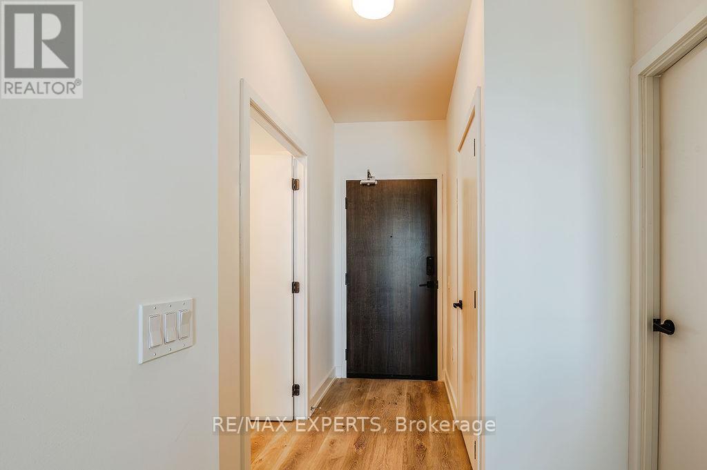 802 - 2475 Old Bronte Rd Road, Oakville, Ontario  L6M 5S7 - Photo 3 - W12545226